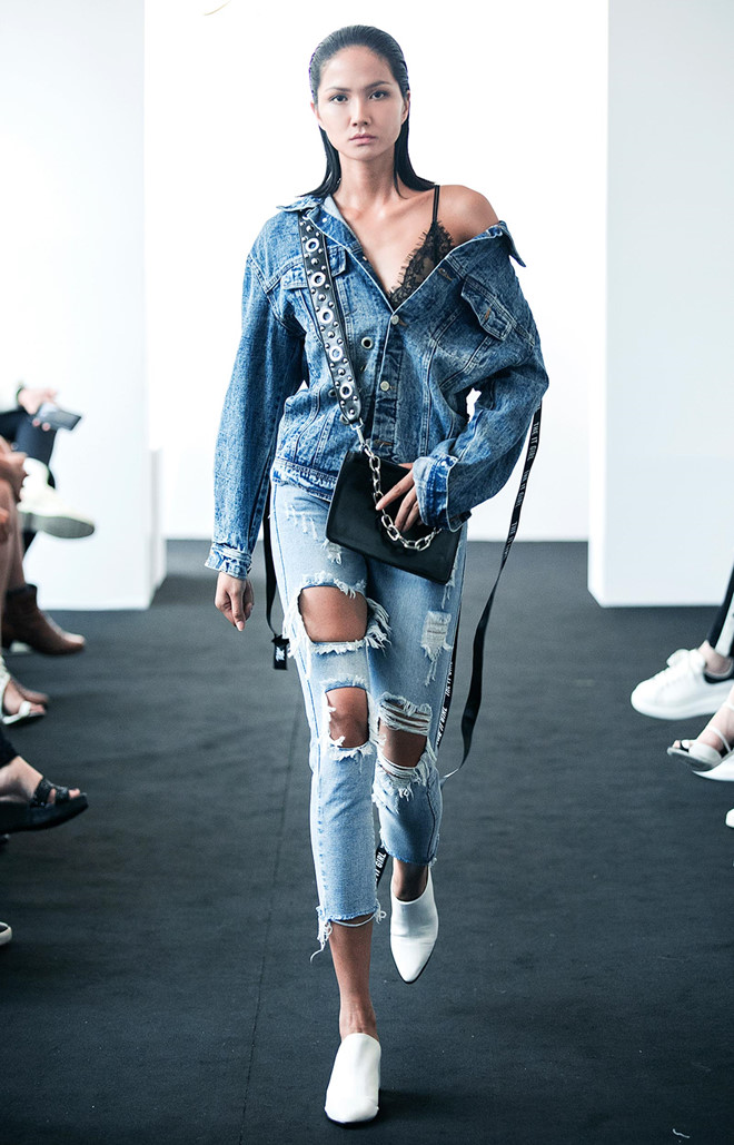 Ảnh gợi cảm của Hoa hậu Hoàn vũ VN HHen Niê thời tóc dài